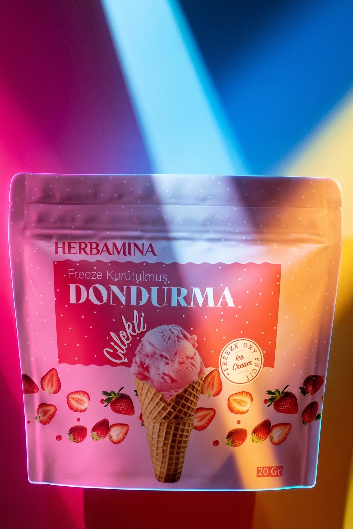 Dondurularak Kurutulmuş Çilekli Dondurma - 20 gr